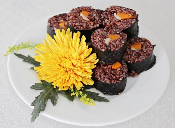 Thực đơn cho người tiểu đường type 2: Sushi gạo lứt