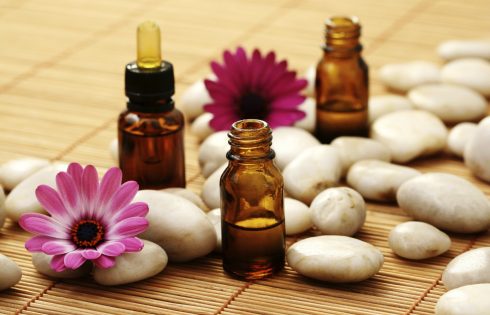 7 công dụng chính của tinh dầu thông đỏ