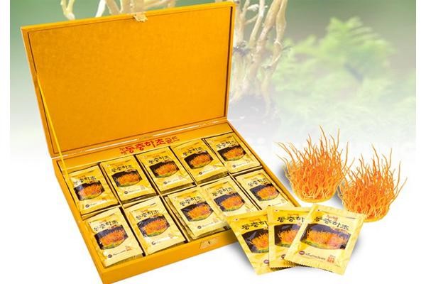 đông trùng hạ thảo nước