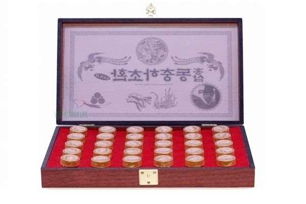 đông trùng hạ thảo