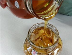 sam-ngam-mat-ong-va-10-cong-dung-vơi-suc-khoe